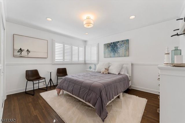 22 S Wickom Dr, Westfield Town, NJ 07090