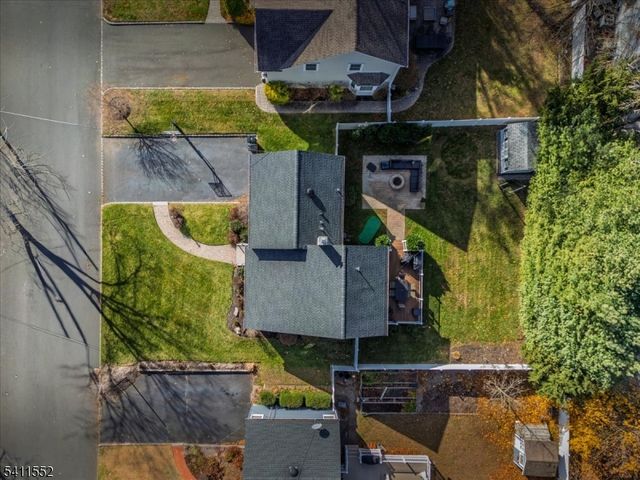 22 S Wickom Dr, Westfield Town, NJ 07090