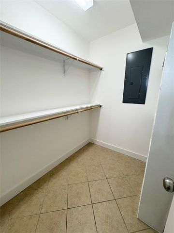 2800 Jeanetta Street 408, Houston, TX 77063