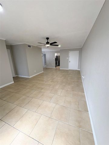 2800 Jeanetta Street 408, Houston, TX 77063