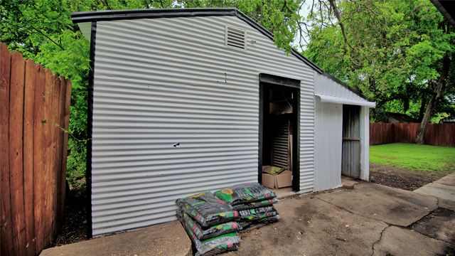 103 Phillips Street, St Jo, TX 76265