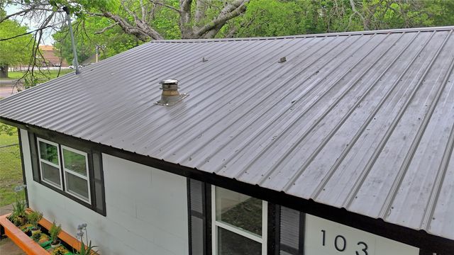 103 Phillips Street, St Jo, TX 76265