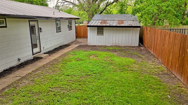 103 Phillips Street, St Jo, TX 76265