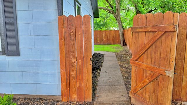 103 Phillips Street, St Jo, TX 76265