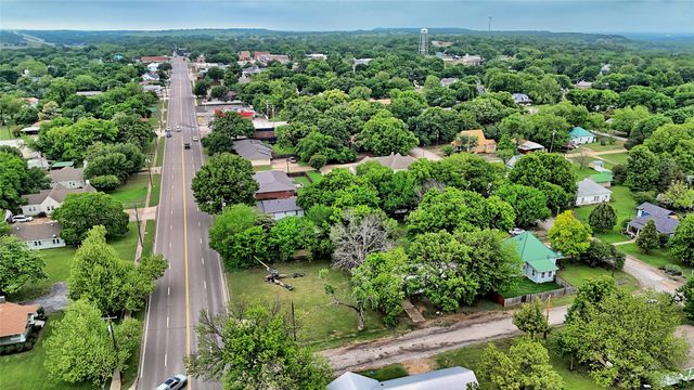 103 Phillips Street, St Jo, TX 76265