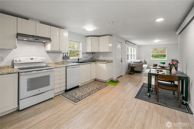 11009 Asta Lane SW, Vashon, WA 98070