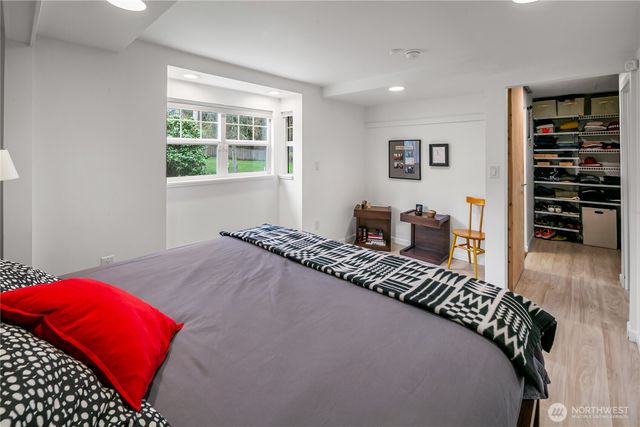 11009 Asta Lane SW, Vashon, WA 98070