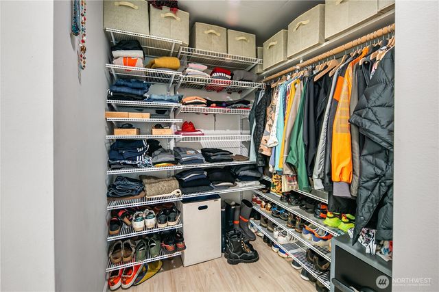 11009 Asta Lane SW, Vashon, WA 98070