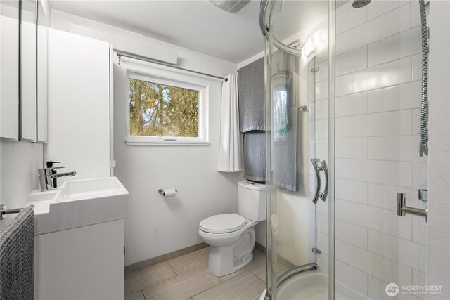 11009 Asta Lane SW, Vashon, WA 98070