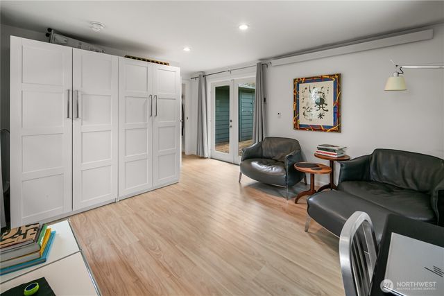 11009 Asta Lane SW, Vashon, WA 98070