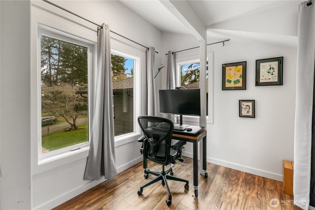 11009 Asta Lane SW, Vashon, WA 98070