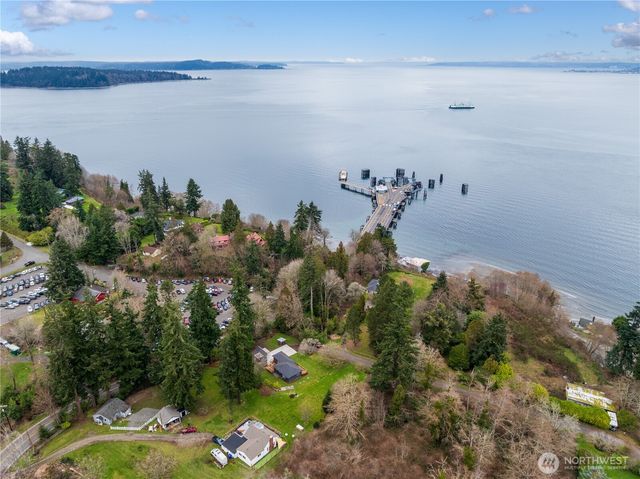 11009 Asta Lane SW, Vashon, WA 98070
