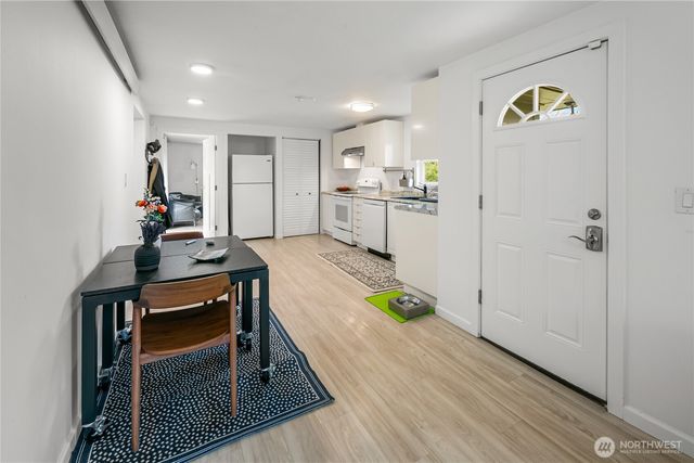 11009 Asta Lane SW, Vashon, WA 98070