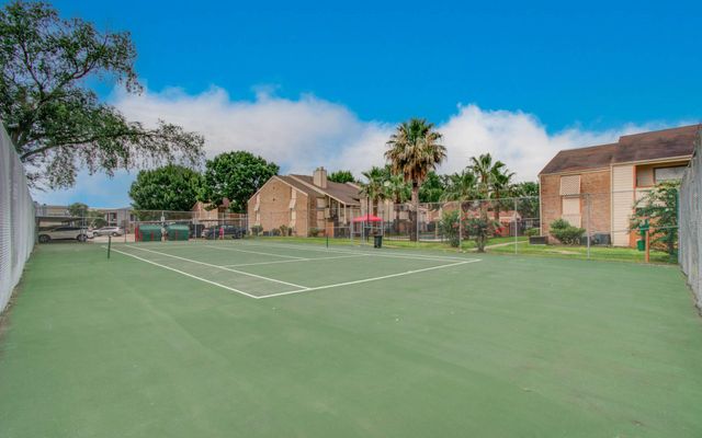 10202 Forum Park Drive 15, Houston, TX 77036