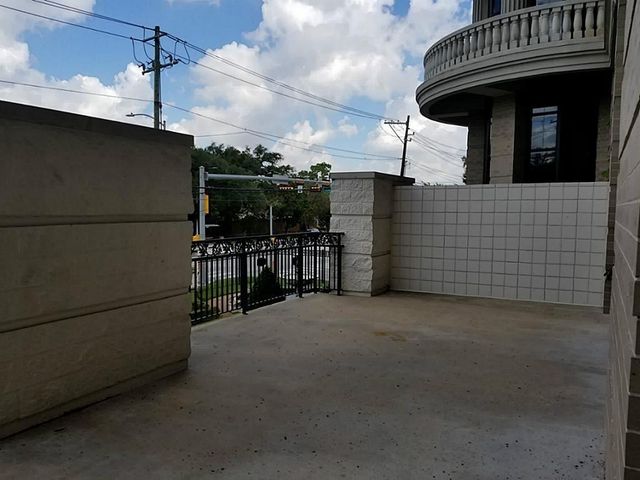 1005 S Shepherd Drive 210, Houston, TX 77019