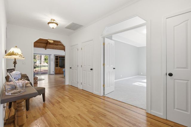 1080 Squirrel Creek Pl, Auburn, CA 95602