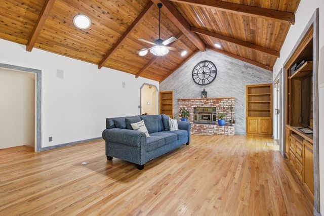 1080 Squirrel Creek Pl, Auburn, CA 95602