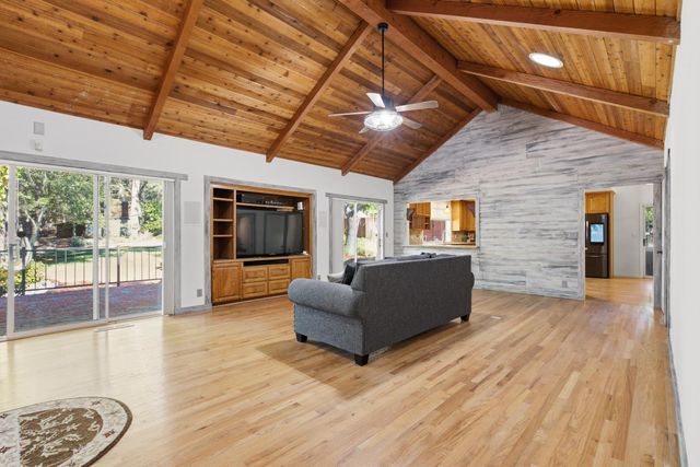 1080 Squirrel Creek Pl, Auburn, CA 95602