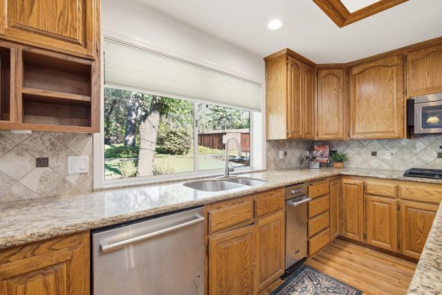 1080 Squirrel Creek Pl, Auburn, CA 95602