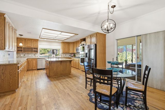 1080 Squirrel Creek Pl, Auburn, CA 95602