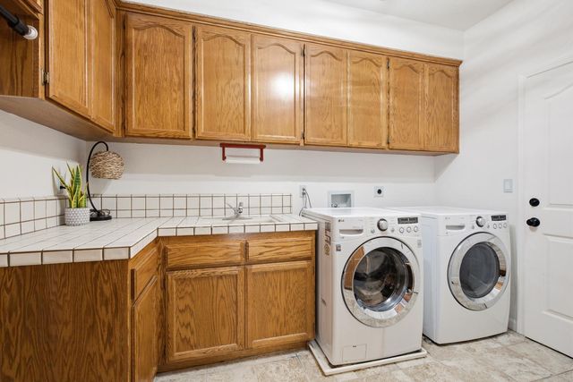 1080 Squirrel Creek Pl, Auburn, CA 95602