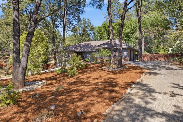 1080 Squirrel Creek Pl, Auburn, CA 95602
