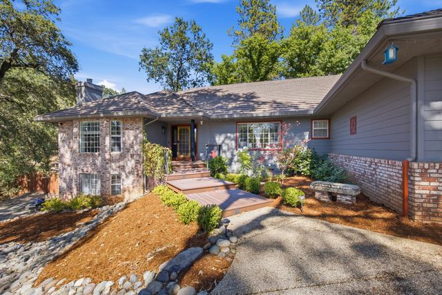1080 Squirrel Creek Pl, Auburn, CA 95602