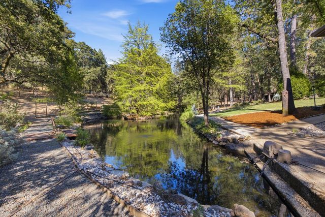 1080 Squirrel Creek Pl, Auburn, CA 95602