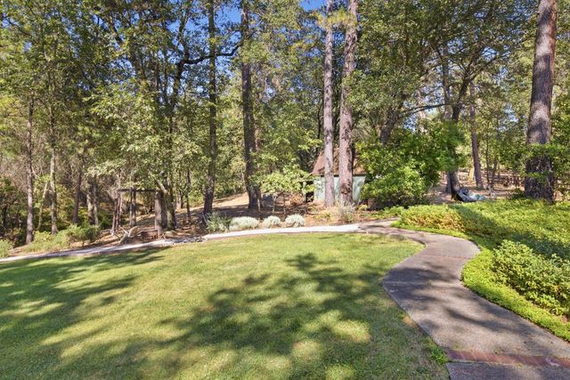 1080 Squirrel Creek Pl, Auburn, CA 95602