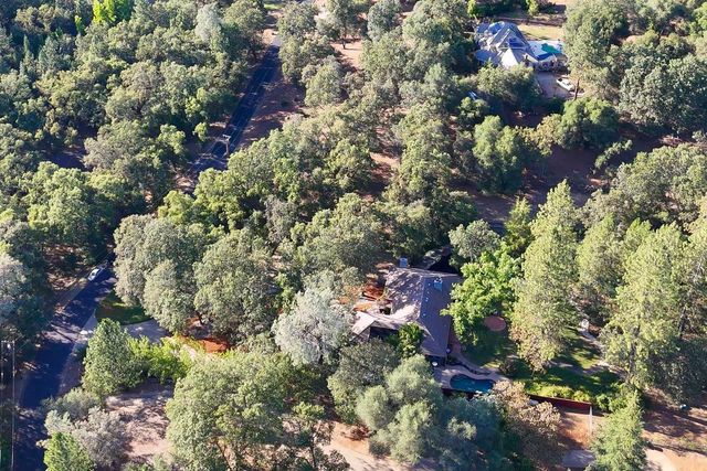 1080 Squirrel Creek Pl, Auburn, CA 95602