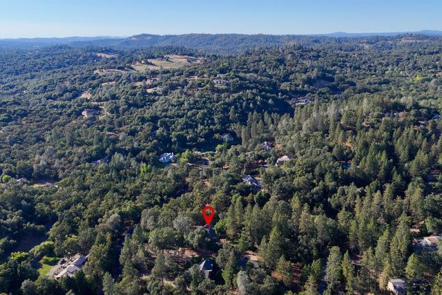 1080 Squirrel Creek Pl, Auburn, CA 95602