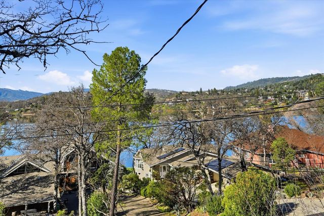 19246 N Shore Ct, Hidden Valley Lake, CA 95467