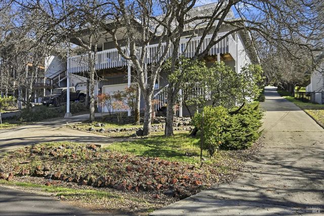 19246 N Shore Ct, Hidden Valley Lake, CA 95467