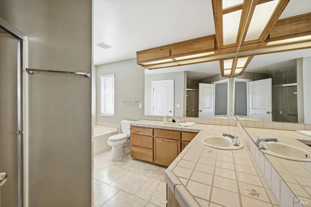 19246 N Shore Ct, Hidden Valley Lake, CA 95467