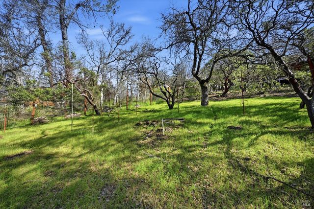 19246 N Shore Ct, Hidden Valley Lake, CA 95467