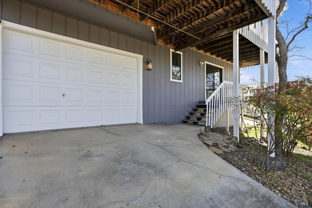 19246 N Shore Ct, Hidden Valley Lake, CA 95467