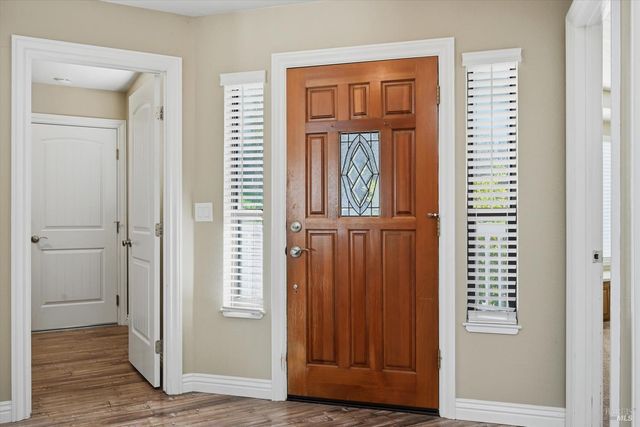 19246 N Shore Ct, Hidden Valley Lake, CA 95467