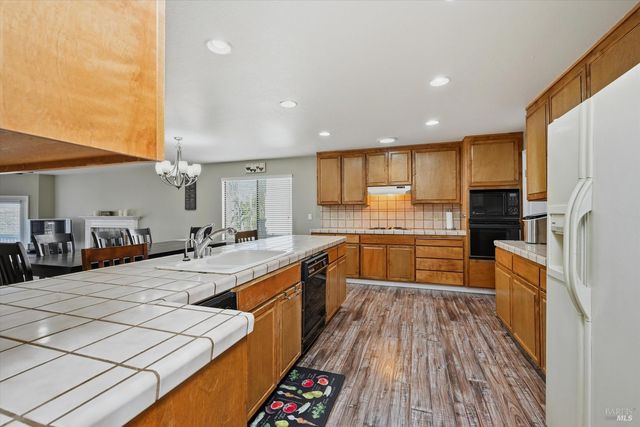 19246 N Shore Ct, Hidden Valley Lake, CA 95467