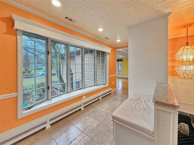 520 SHAWNEE Drive, Erie, PA 16505