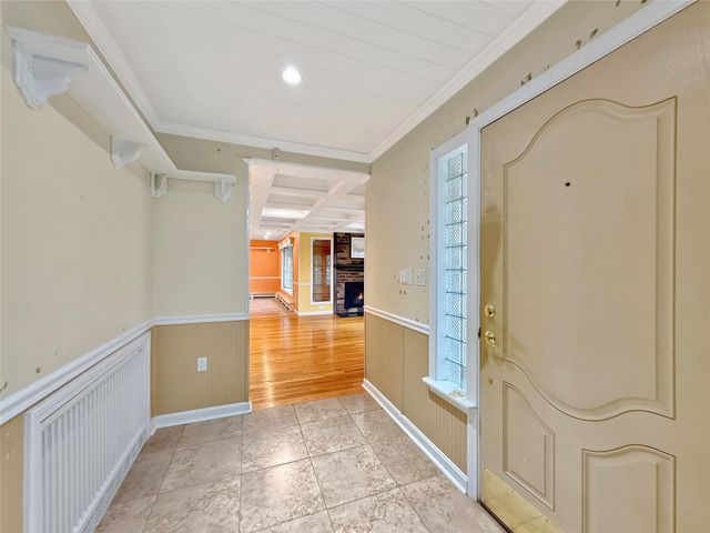 520 SHAWNEE Drive, Erie, PA 16505