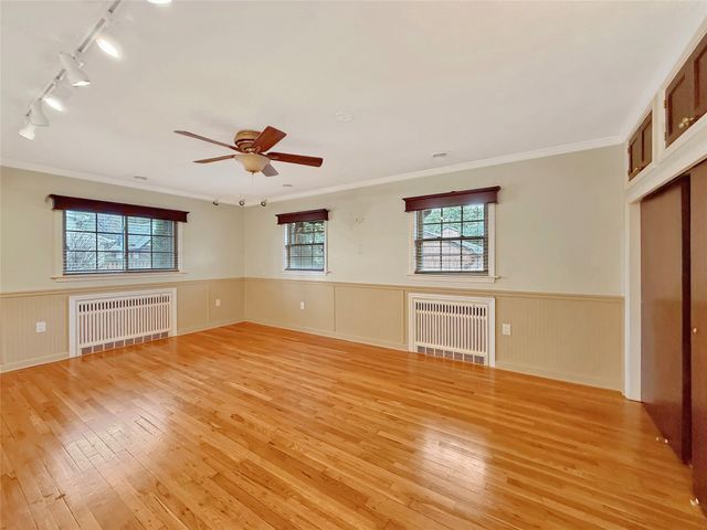 520 SHAWNEE Drive, Erie, PA 16505