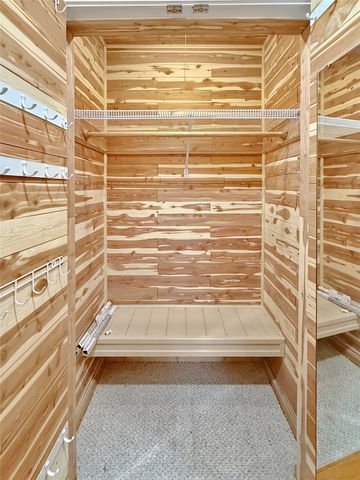 520 SHAWNEE Drive, Erie, PA 16505