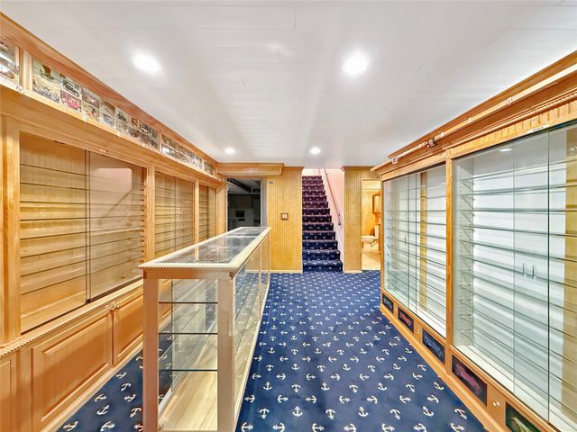 520 SHAWNEE Drive, Erie, PA 16505