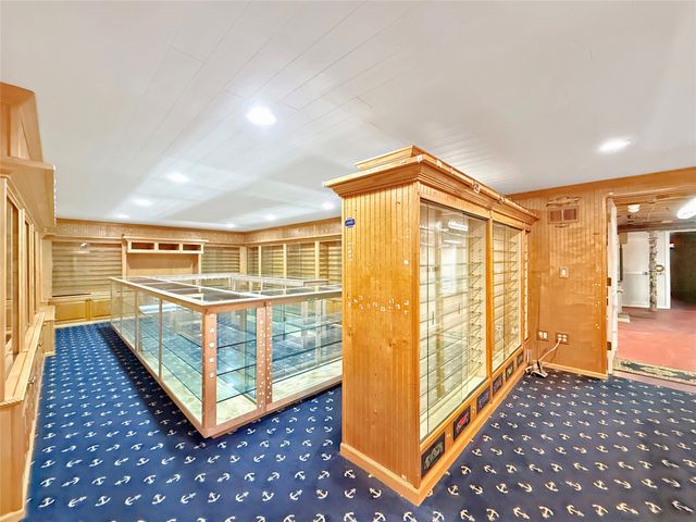 520 SHAWNEE Drive, Erie, PA 16505