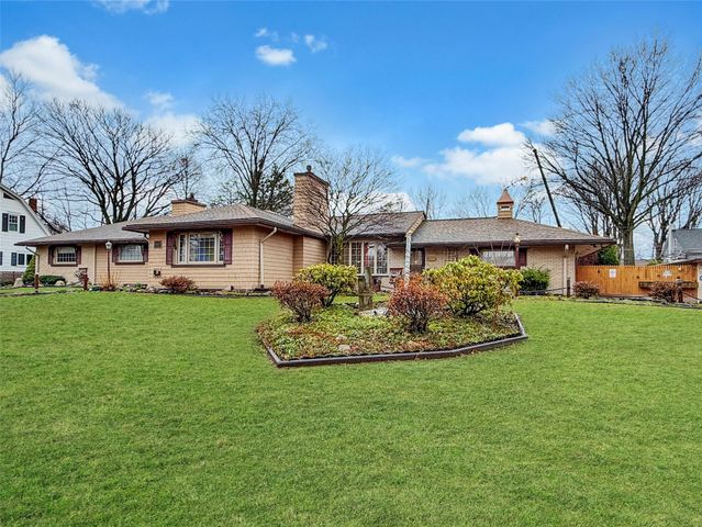 520 SHAWNEE Drive, Erie, PA 16505