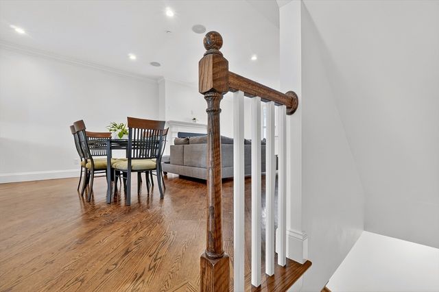 671 E 5th St 1, Boston, MA 02127