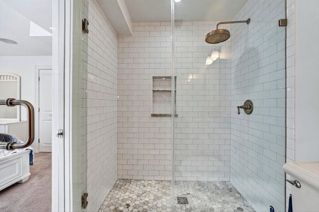 671 E 5th St 1, Boston, MA 02127