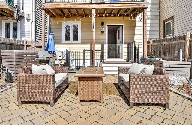 671 E 5th St 1, Boston, MA 02127