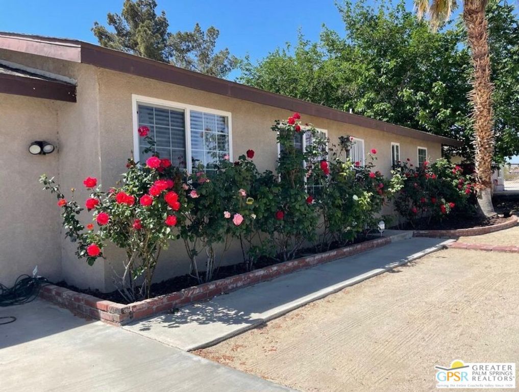 Image 1 of property listing at 74077 Pinon Dr, Twentynine Palms, CA 92277