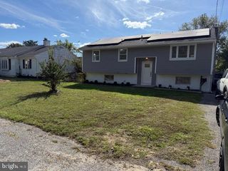 238 W CENTER ST, Clayton, NJ 08312